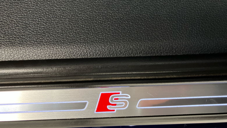 Audi Q3 35 TFSI S Line 5dr S Tronic [Comfort+Sound Pack] Petrol Estate